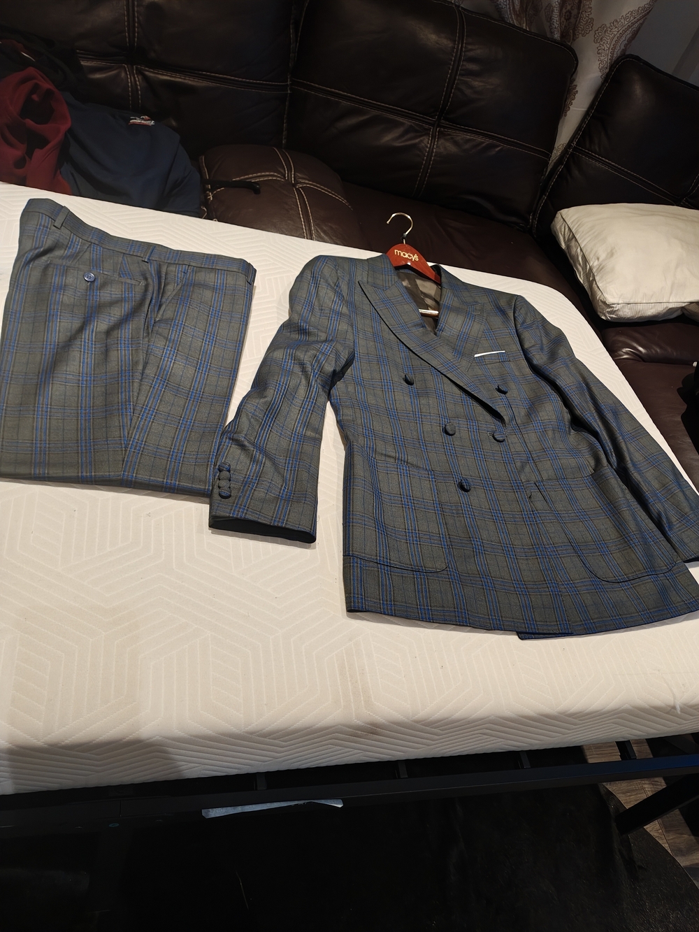 Men's Double-Breasted Plaid Suit in Blue and Gray 40